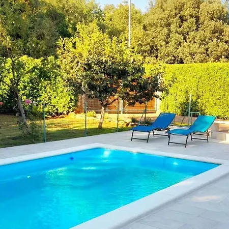 Beautiful Casa Ivana With Pool In